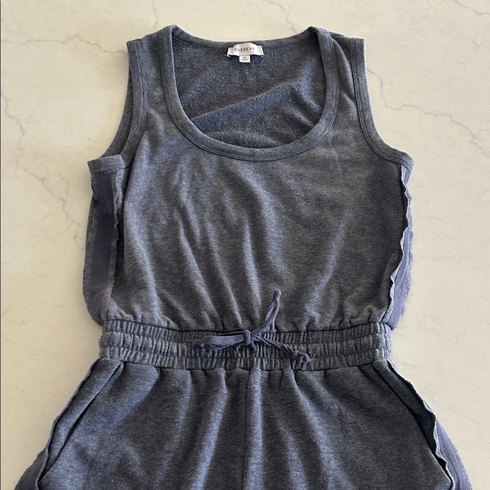 Evereve Sleeveless Drawstring Romper- MEDIUM